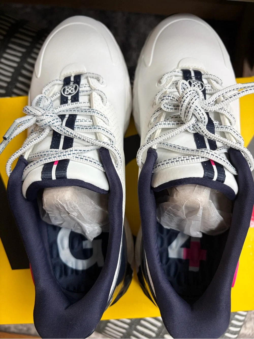 NIB Women’s G/FORE MG4+ Golf Shoes Sneakers Snow White & Twilight Navy 8